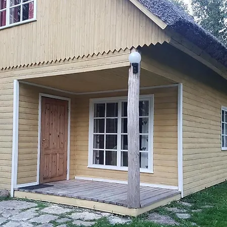 Marta-lovise Puhkemaja Kristiine بيت للعطل